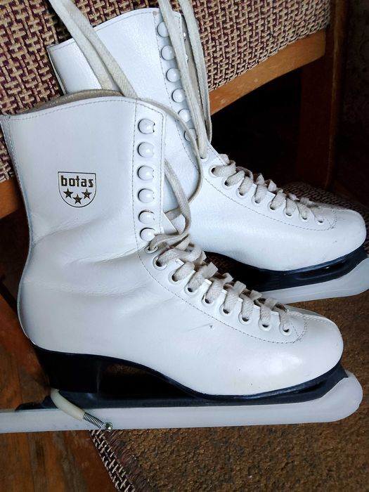 Коньки ковзани Botas длина стельки 23 см в отличном состоянии