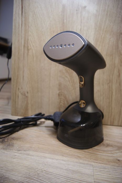 Limitowana parownica do ubrań gotowa w 30 sekund, 300ml, 1800W