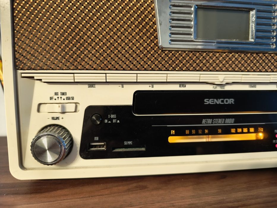 Radio retro Sencor