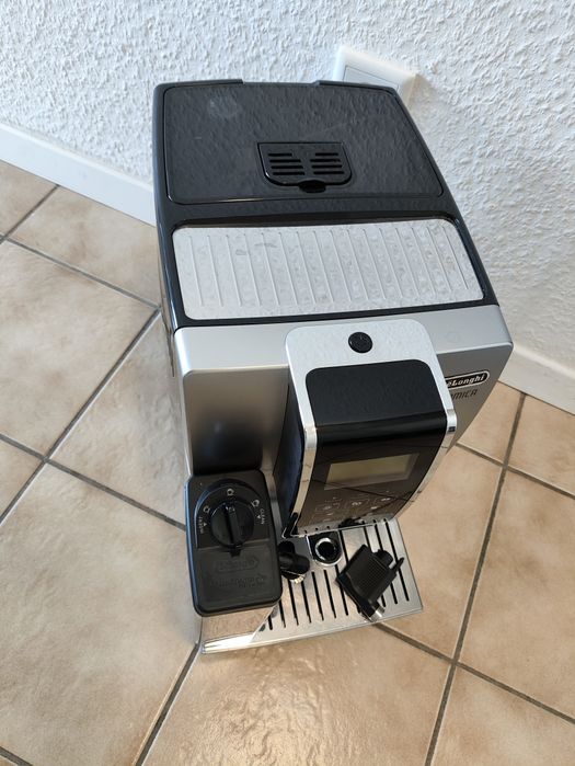 Кавомашина в Кожен Дім ® Delonghi Dinamika