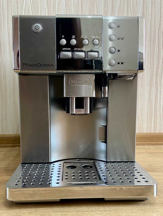 Кавоварка DELONGHI ESAM 6620