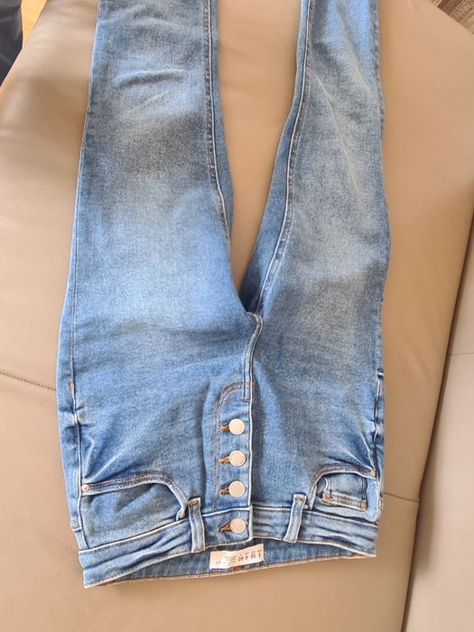 Jeansowe spodnie 36
