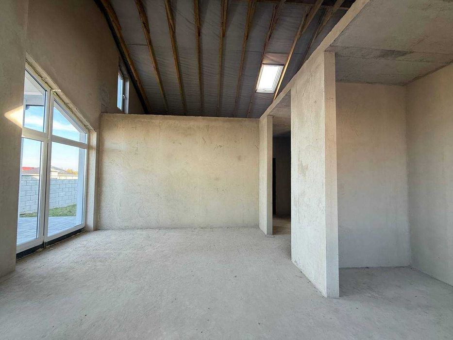 Продаж окремостоячого будинку за Авторинком