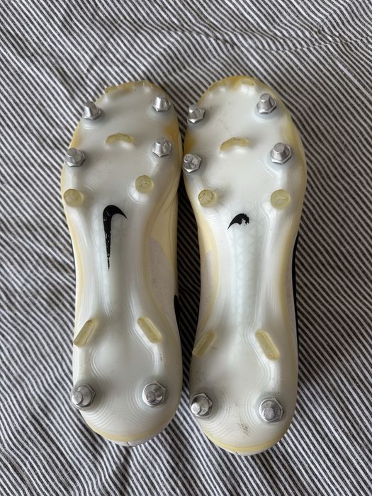 Korki wkręty buty do gry w piłkę Nike Tiempo Legend 10 Elite SG-Pro