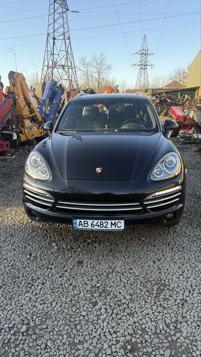 Porsche cayenne автомобіль