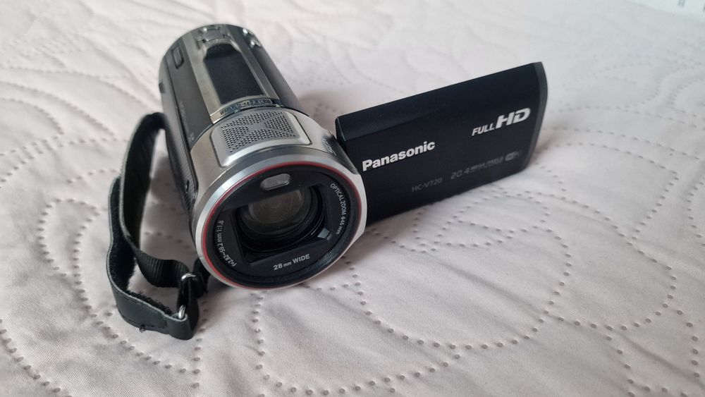 Kamera Panasonic HC-V720  zoom 21x full HD wifi