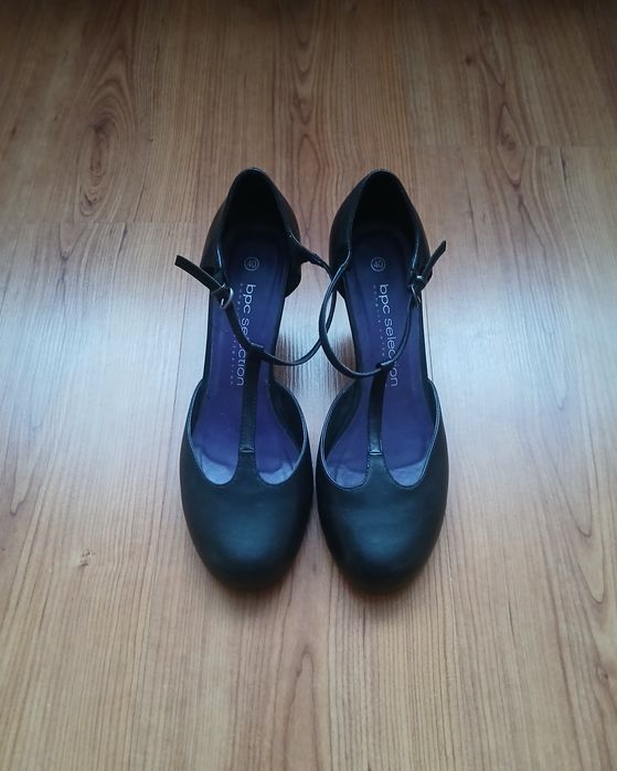 женские кожаные туфли 40 размер / жіночі шкіряні туфлі 40 розмір