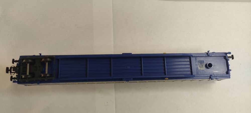 Zestaw wagonów Cargo Waggon H0 (2x Roco + Jouef) / Do naprawy