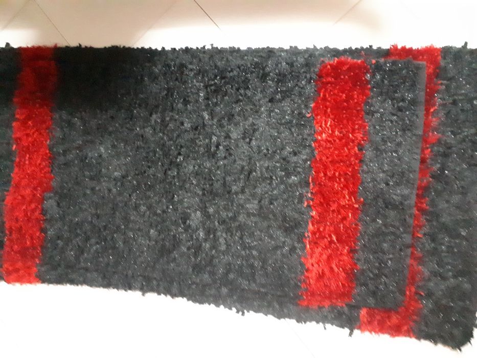 2 Ternos  de tapetes de quarto