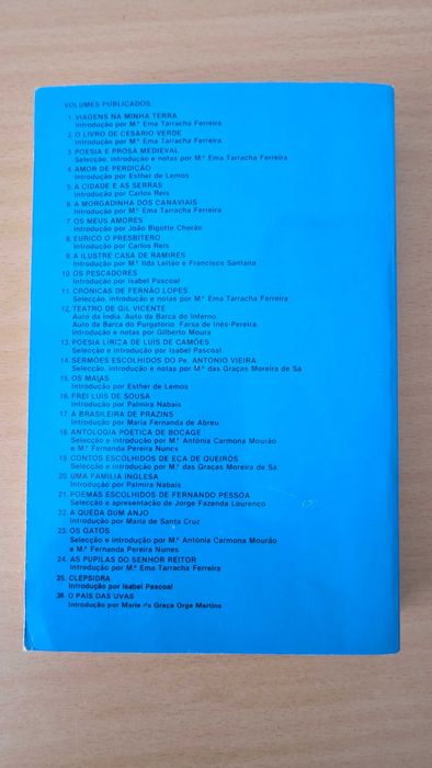 Livro "Poesia Lírica" de Luís de Camões