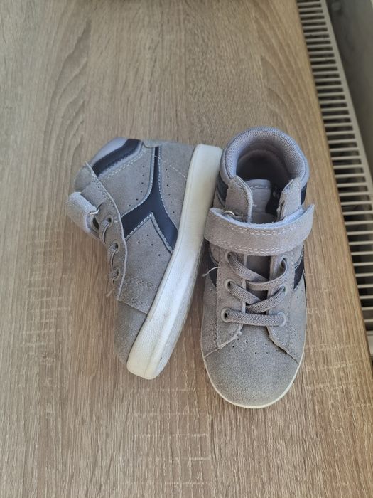 Черевички, хайтопи, кросівки