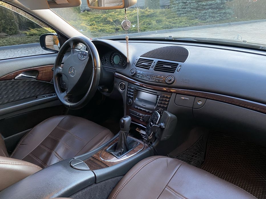 Продам Mercedes-Benz E-Class 1.8 compressor
