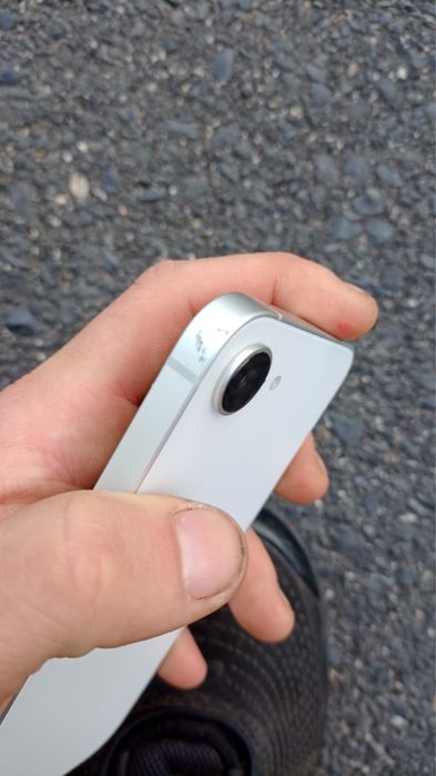 Sprzedam iphone 16e