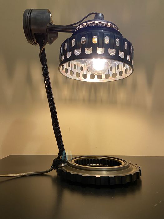 Lampka Industrial Art Metaloplastyka
