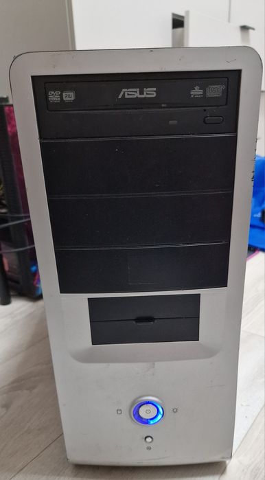 Комп'ютерний комплект

+ монітор |