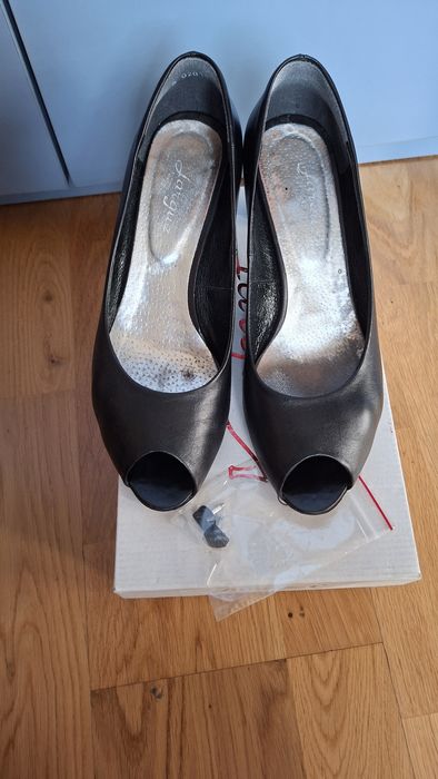 Buty, czółenka skórzane damskie rozmiar 39