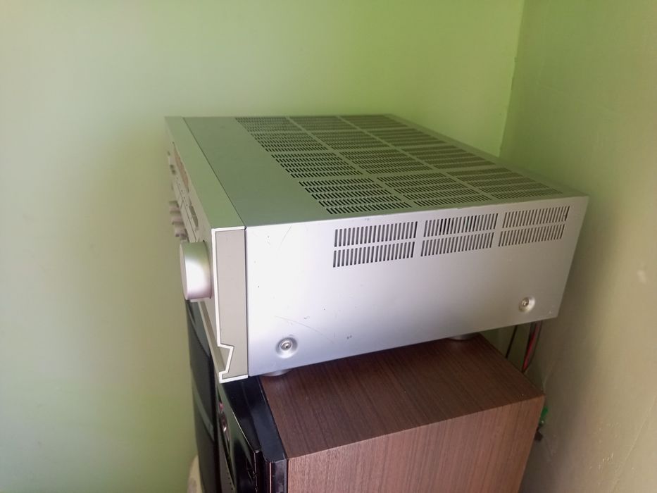 Продам усілок і колонки можу продати і окремо