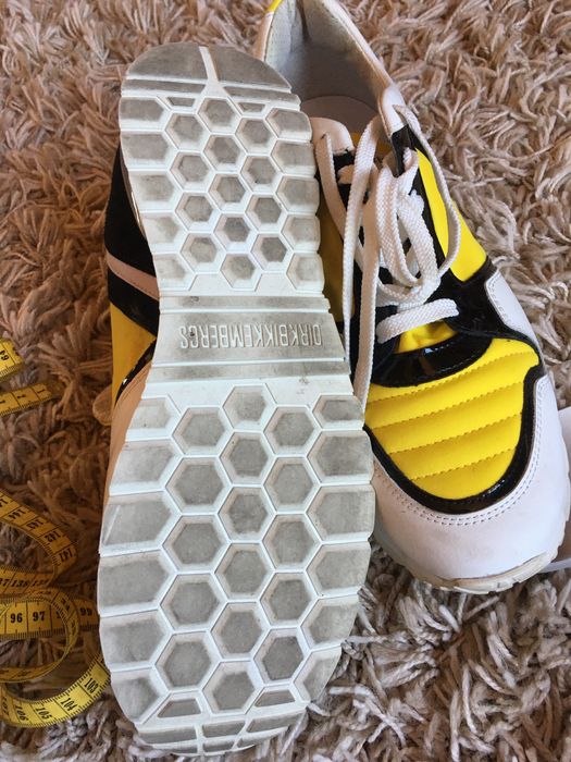 Кроссовки женские