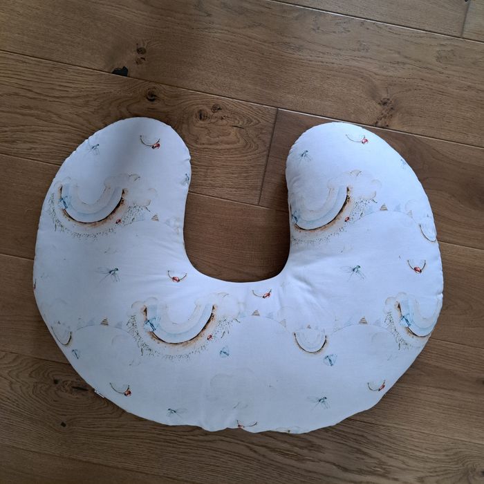 Rogal do karmienia marki Fipoli