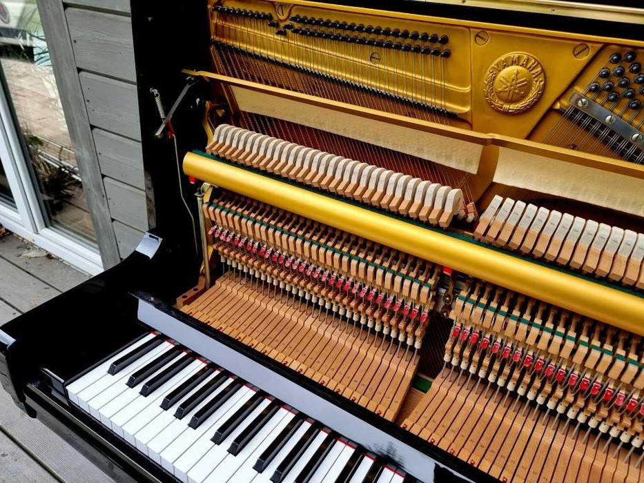 Pianino YAMAHA U2 127cm 1975r CZARNY POŁYSK