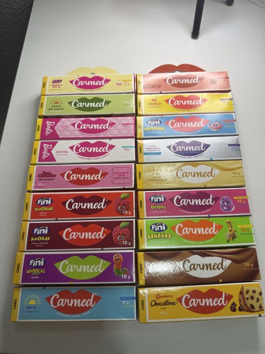 Batons Carmed - novos , varios sabores disponiveis