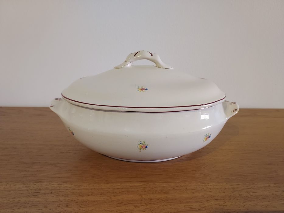 Terrina Porcelana Fábrica de Sacavém