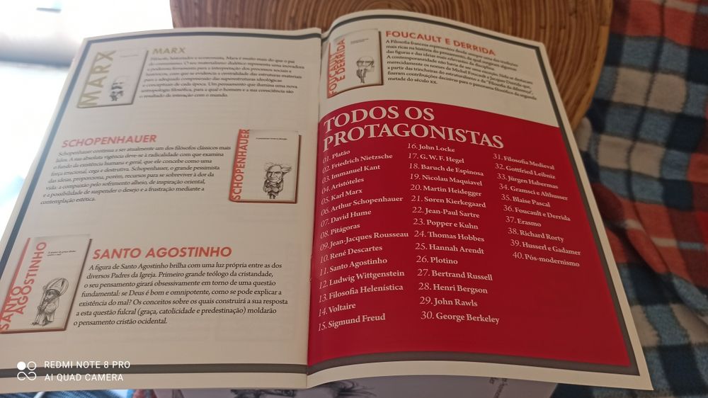 Coleção de livros dos maiores Filósofos de sempre ainda plastificados
