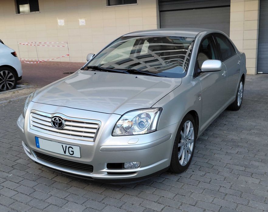 Toyota Avensis — fotografia 2