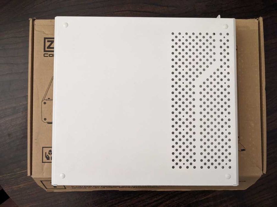 Obudowa komputerowa Dr ZABER Sentry v1.1 biała + riser PCI-E LinkUP