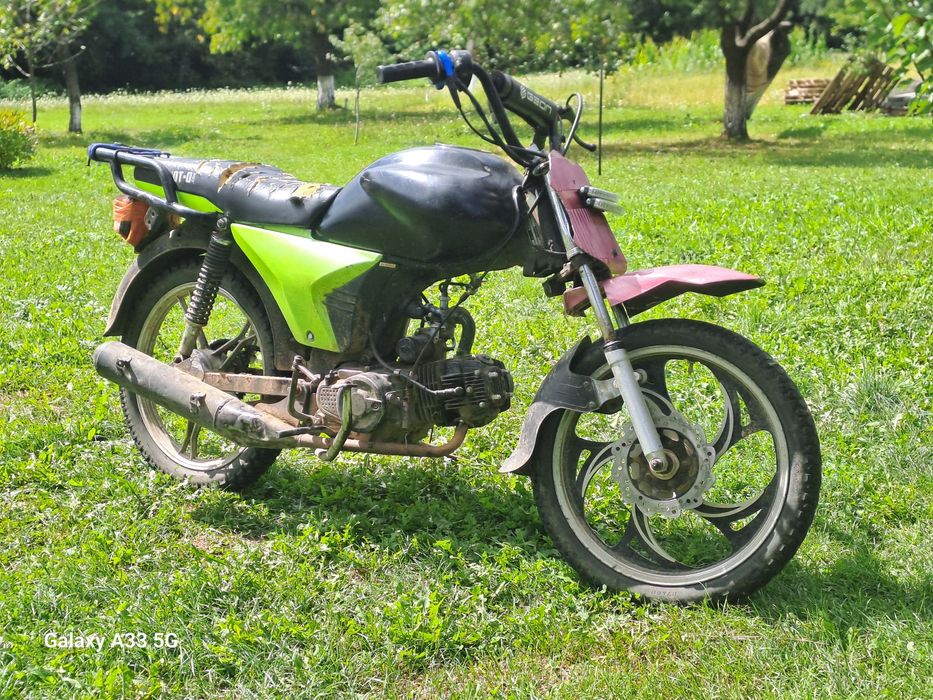 Продам мустанг мт125-8