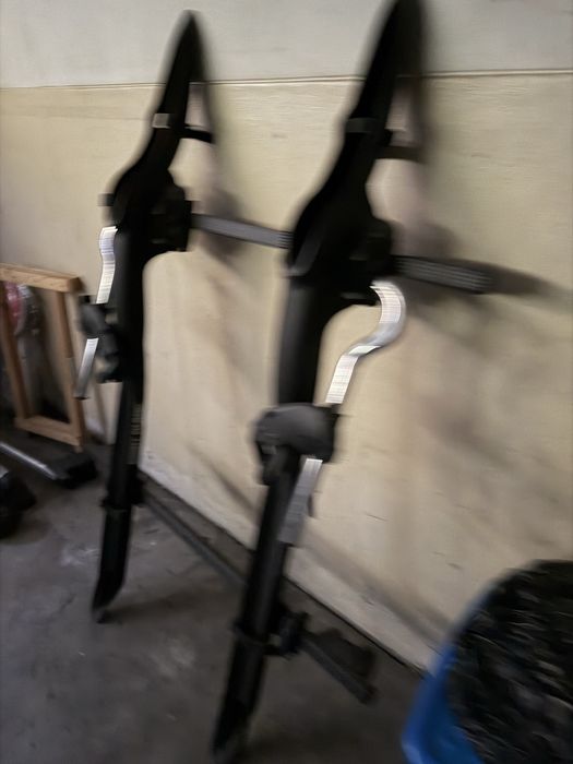 Barras de tejadilho e suporte para transporte de bicicletas