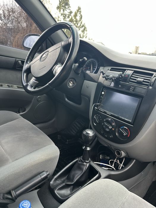 Продам машину Chevrolet Lacetti
