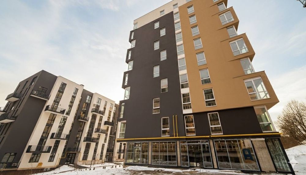 Продаж фасадного комерційного приміщення в новобудові