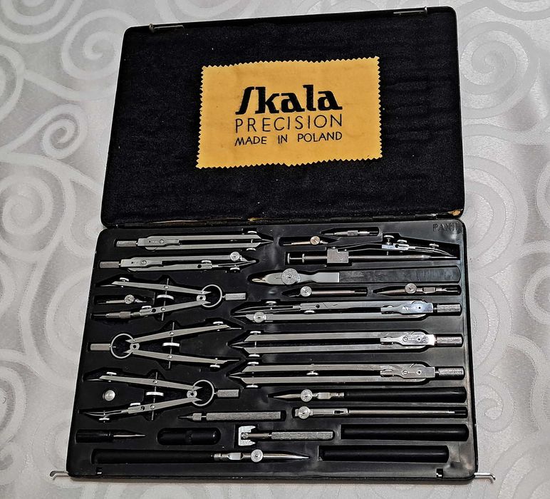 Skala PAXII zestaw kreślarski cyrkle 24 elementów