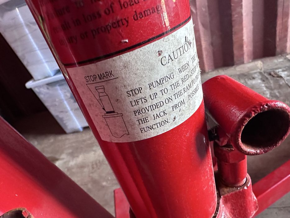 Macaco para motores