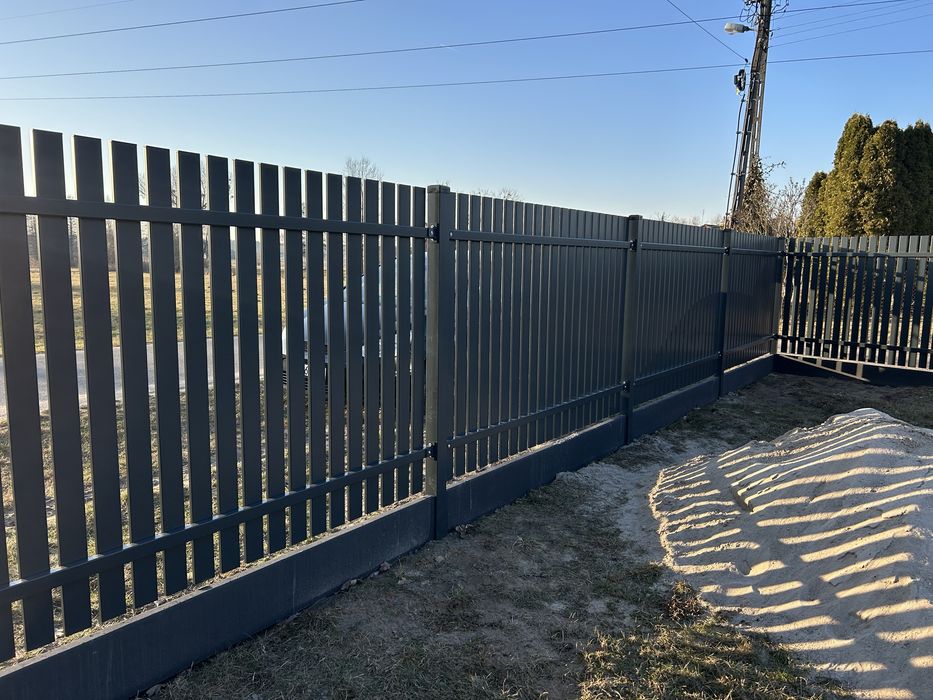 Montaż ogrodzeń panelowych oraz palisadowych