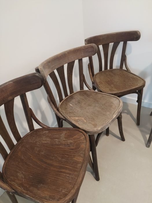 4 Cadeiras de madeira