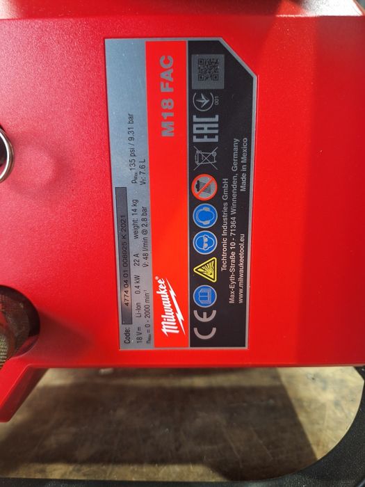 Kompresorem akumulatorowy Milwaukee  M18 FAC ** NOWY**