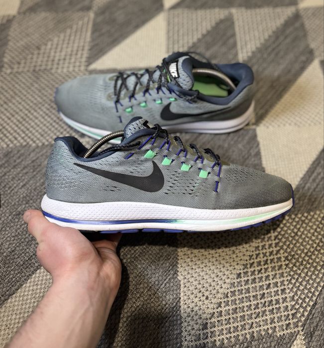 Оригінальні чоловічі кросівки Nike Air Zoom Vomero 12