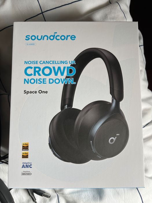 Auscultadores Soundcore com cancelamento de ruído