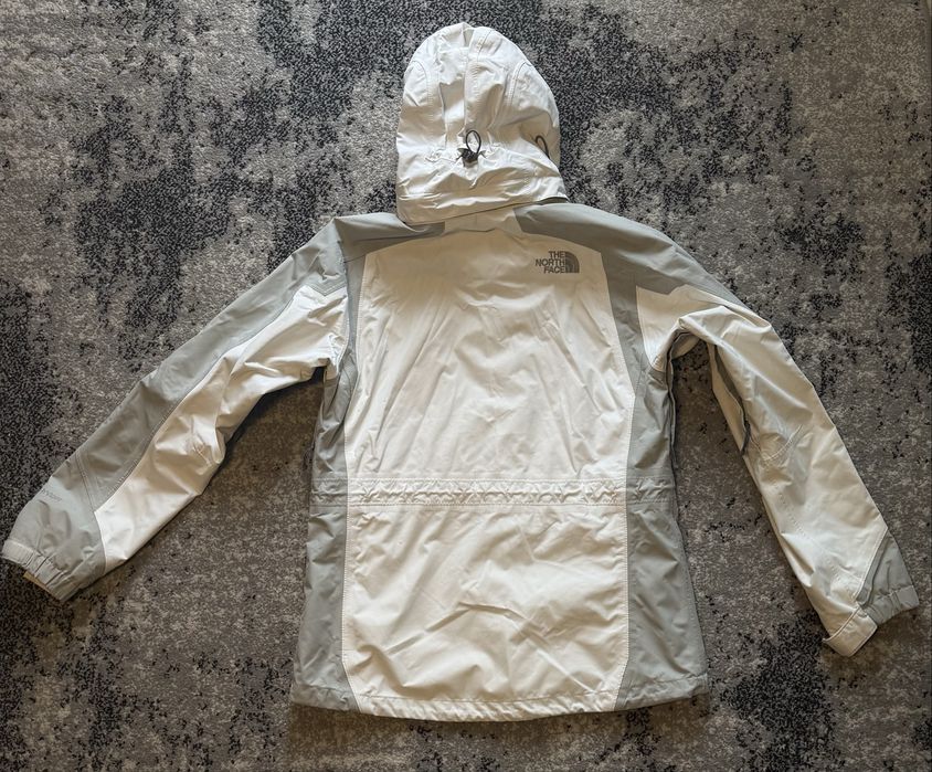 Жіноча вітровка The North Face HyVent