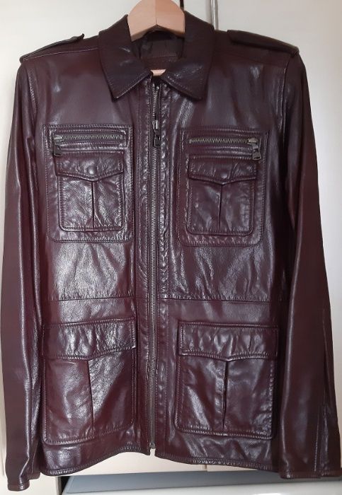Casaco em pele.
