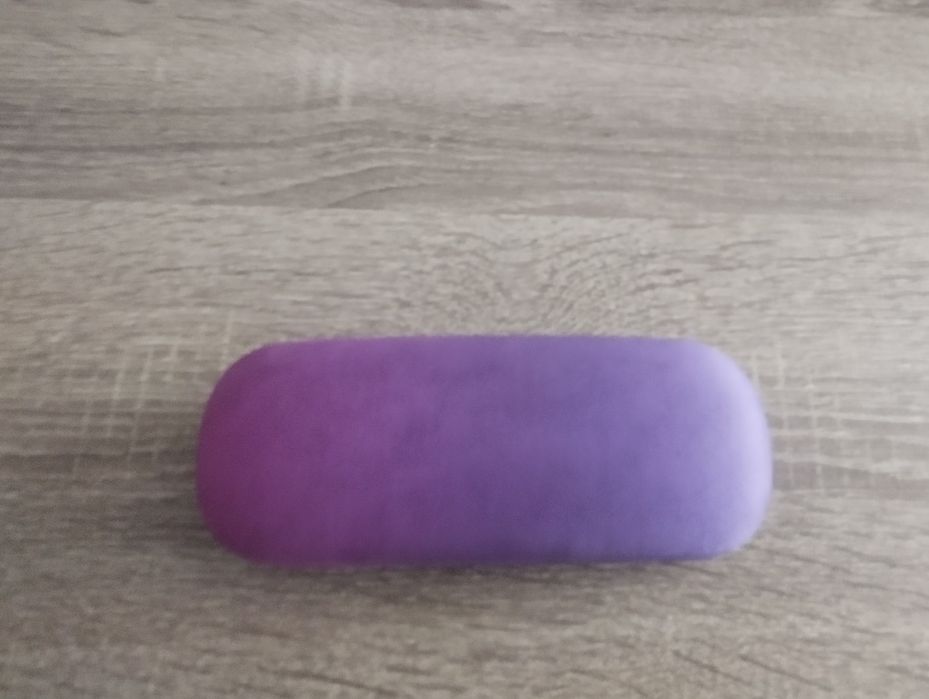 etui pokrowiec na okulary ze ściereczką nowe