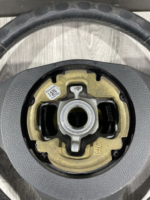 М руль BMW E60 Код:1522