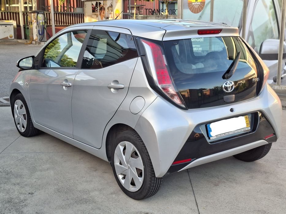 Toyota Aygo X-Play/X-Touch  5P  Nacional  Como Novo