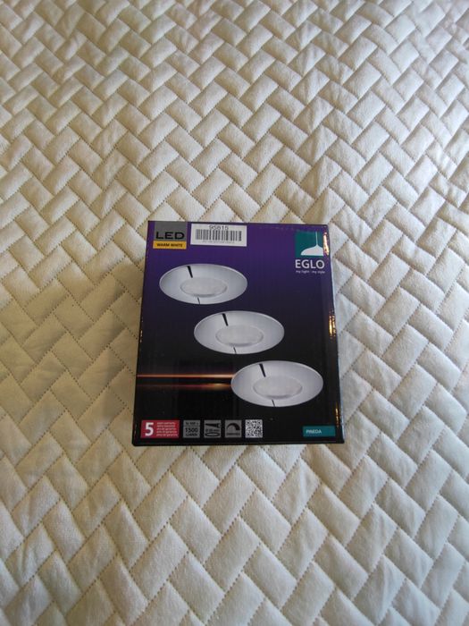 3 oprawki  sufitowe z ośwetleniem Led