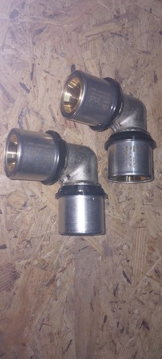 Kolano Trójnik pex 32x32 26x26x20 26x20x20 26x26 dvgw