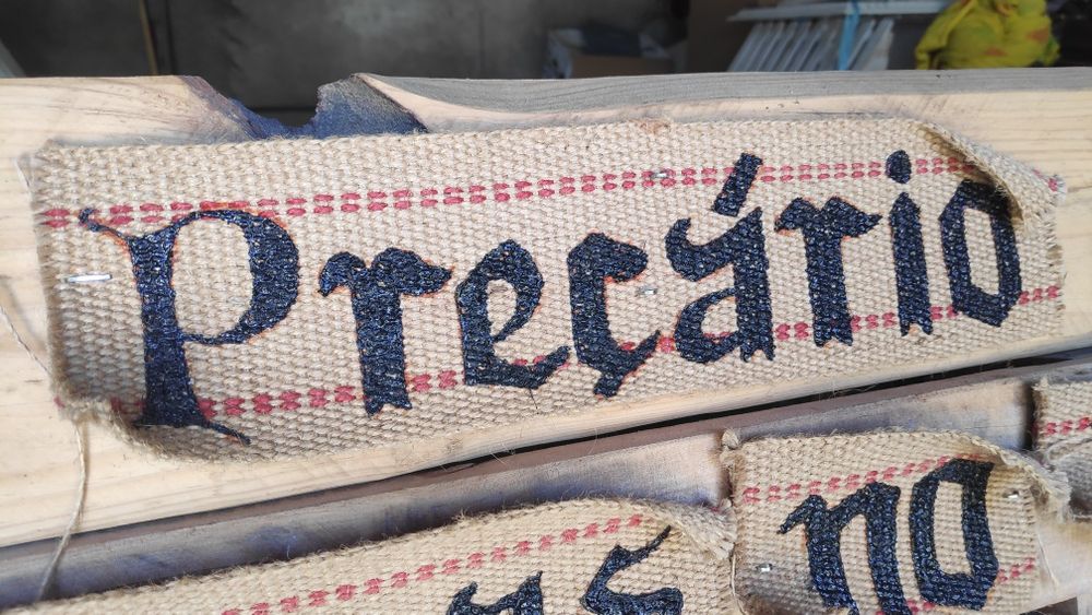 Preçário estilo medieval