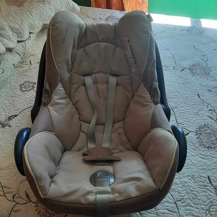 Ovo Bebeconfort com cobertura