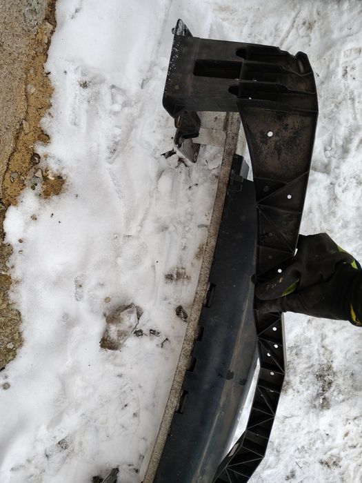 Belka przód przedni pas citroen C4